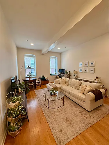 Floor plan 406