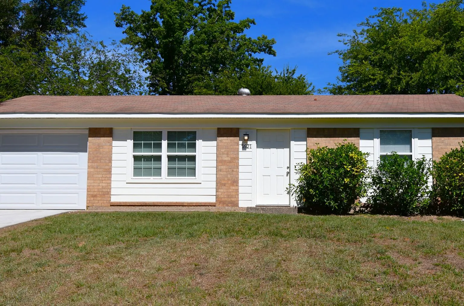 Charming Remodeled 2BR/1BA Home with Fenced Yard & Garage — Photo 1