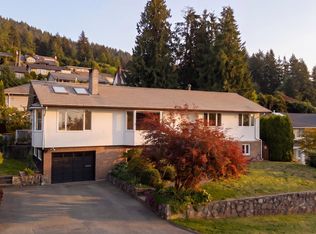 420 Monteray Ave, North Vancouver, BC V7N 3E8