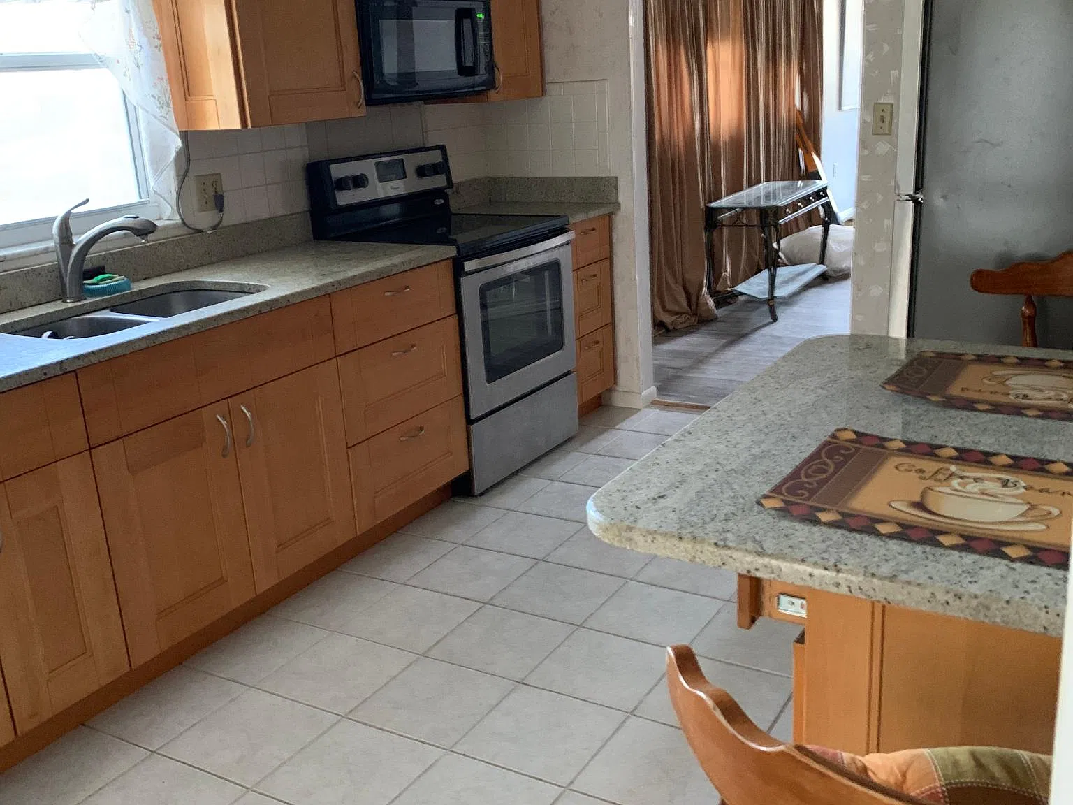 2 bed, 1025 sqft, $1,795 — Photo 4