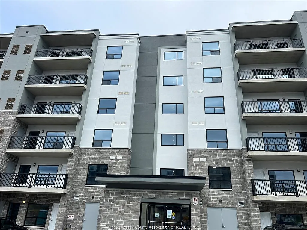 2 bed, 2.0 bath, 1095 sqft, $2,200 — Photo 1