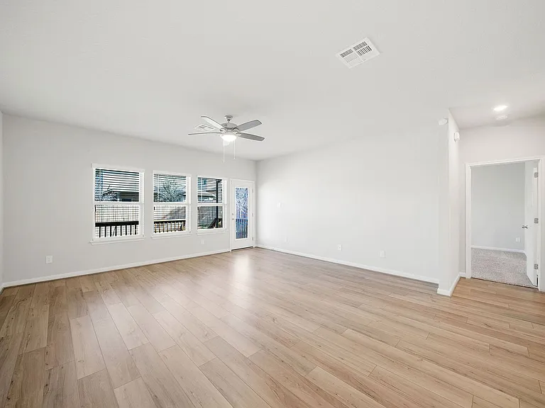 13131 Braxon Pass — Photo 6