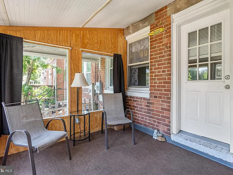 258 Birch Ave — Photo 11