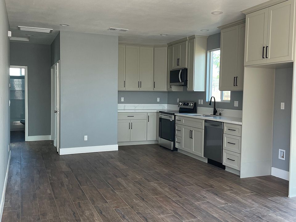 Living Room & Kitchen Area