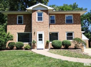1615 E Terrace View Ln, Peoria Heights, IL 61616