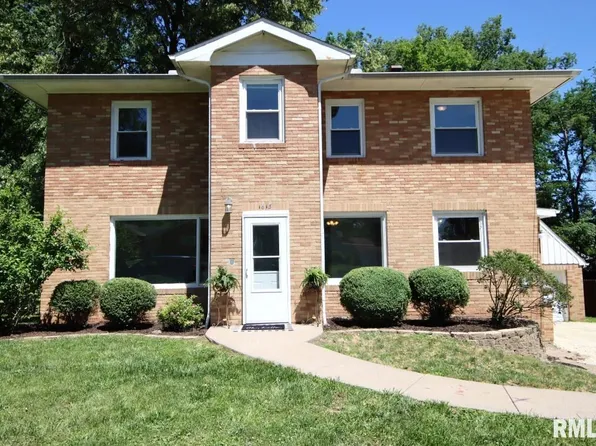 1615 E Terrace View Ln, Peoria Heights, IL 61616