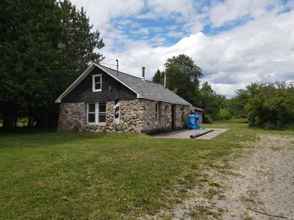 8896 W Michaud Rd, South Branch, MI 48761