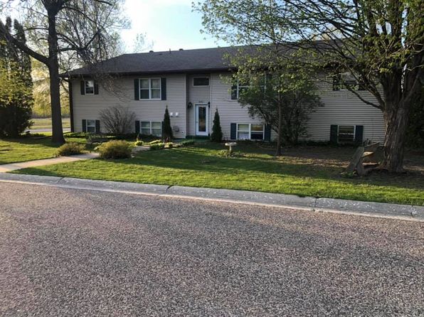 1202 N Railroad St #4