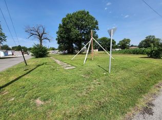 301 N 1st Ave, Columbus, KS 66725