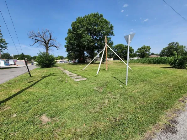 301 N 1st Ave, Columbus, KS 66725