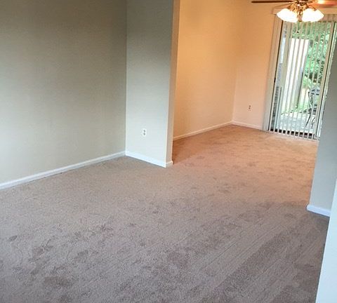 4th image of 1557 Front Royal Dr