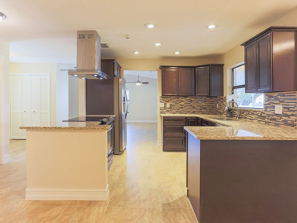 Gorgeous Chef's Kitchen