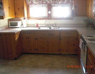 3rd image of 93 Falmouth St