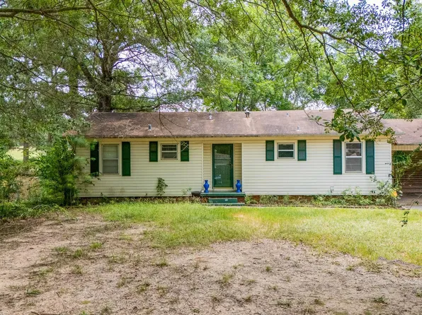 1111 Dawn St, Gilmer, TX 75644