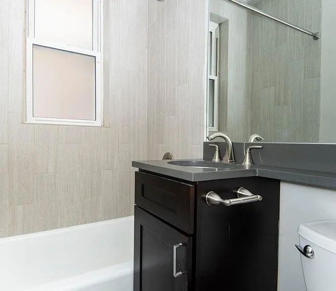 511 W Belmont Ave #28 — Photo 9