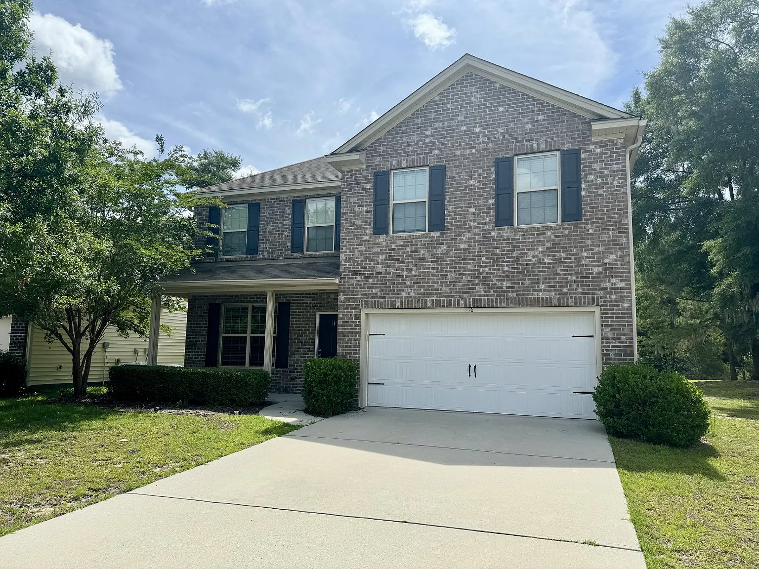 5 bed, 2.5 bath, 2820 sqft, $3,095 — Photo 1