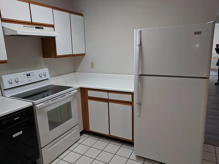 29 Westwind Dr #1 — Photo 5