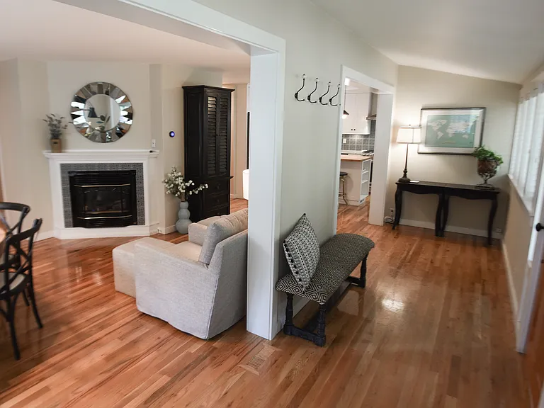 1003 N Marshall St — Photo 15