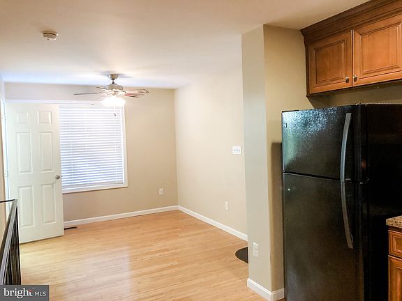 5th image of 18024 Holly Dr