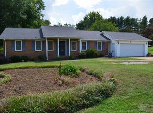 106 Coldstream Dr, Boiling Springs, SC 29316