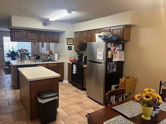 5th image of 4045 Idaho Ave