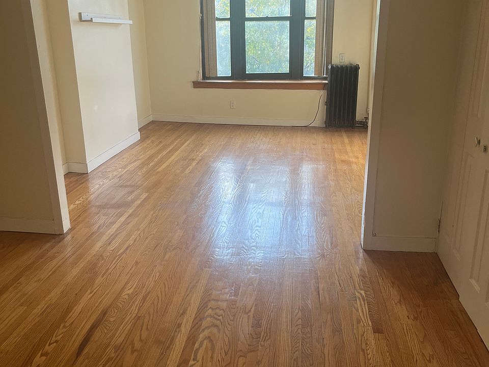 1st image of 515 Rogers Ave #2