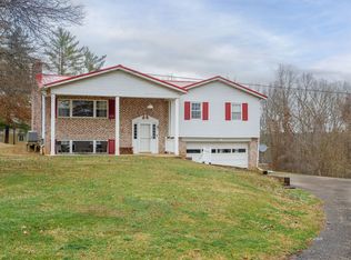 11890 Red Rock Rd, Glouster, OH 45732