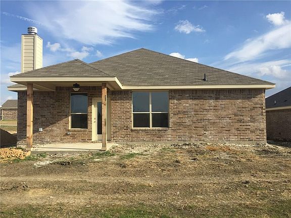 2nd image of 320 Jennie Marie Cir