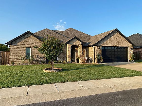 2nd image of 732 Cobblestone Cir