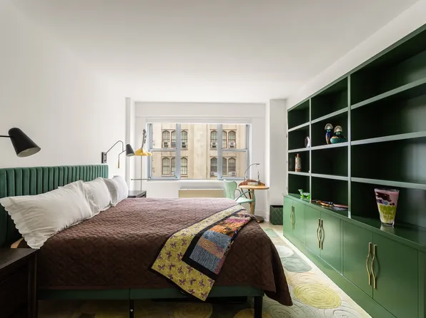 150 East 69th Street image 11 of 14