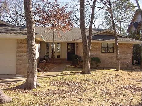 1st image of 925 Kiowa Dr W