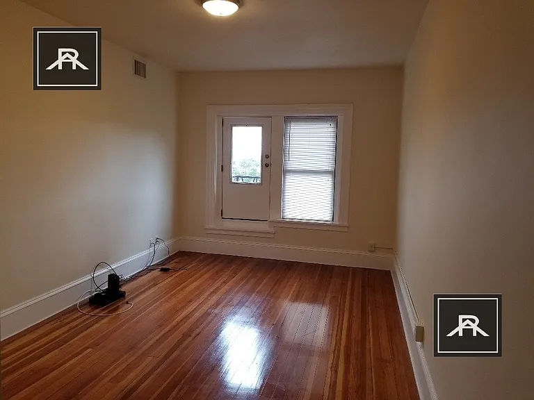 1461 Beacon St #3 — Photo 10