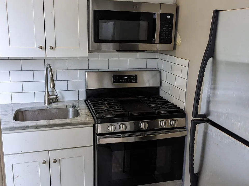 441 Pleasant St #6