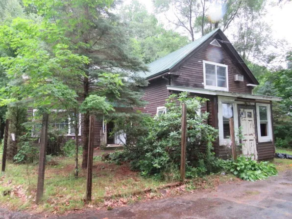 24 S Hillside Street, Roxbury, ME 04275