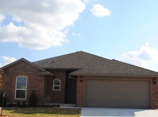 1500 SE 6th St, Moore, OK 73160