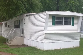 88 College Dr photo 1