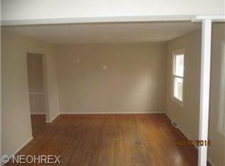 29614 Wellington Dr, North Olmsted, OH 44070