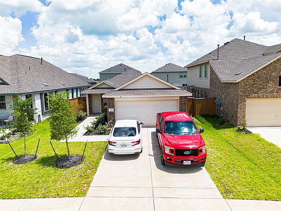 2nd image of 3008 Courtney Coral Ln
