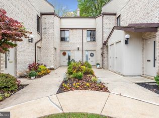 802 Raintree Ln, Malvern, PA 19355