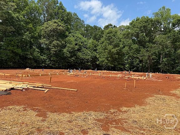 2nd image of 774 Bellamy Road