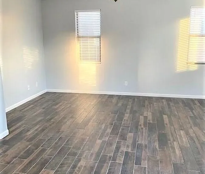 14789 W Jenan Dr — Photo 2