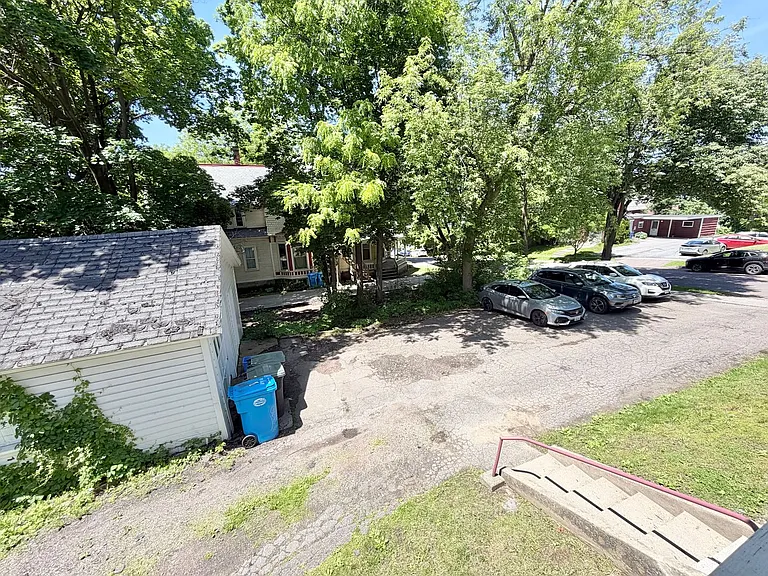 203 Maple St — Photo 22