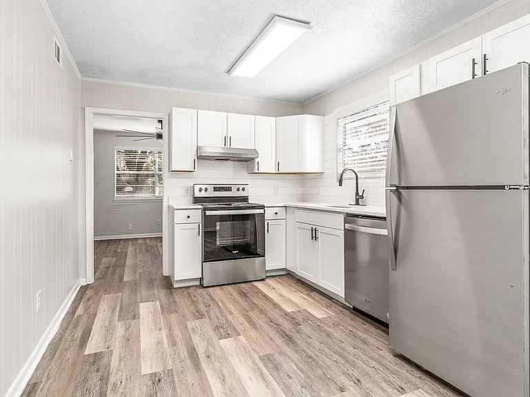 6631 Magnolia St — Photo 34