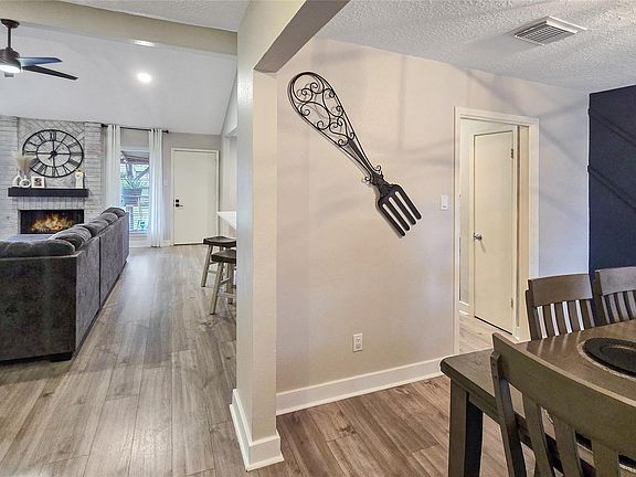 2nd image of 22531 John Rolfe Ln