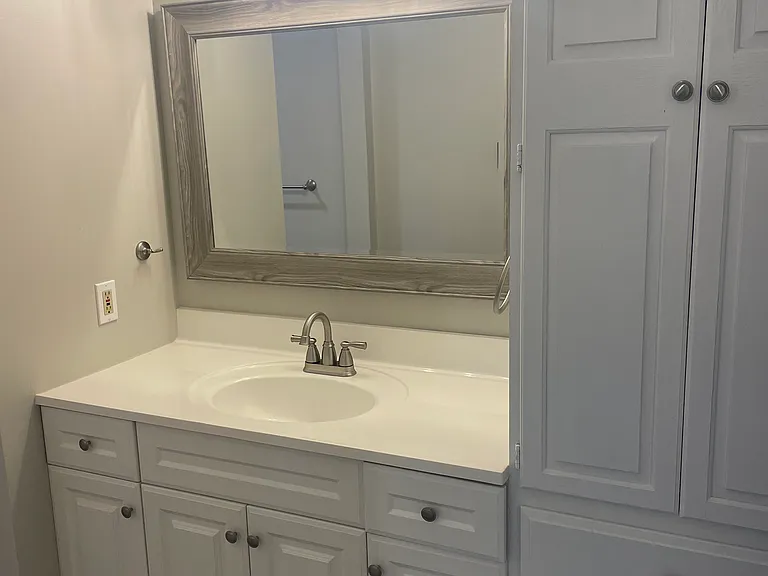 Bathroom with plenty of storage