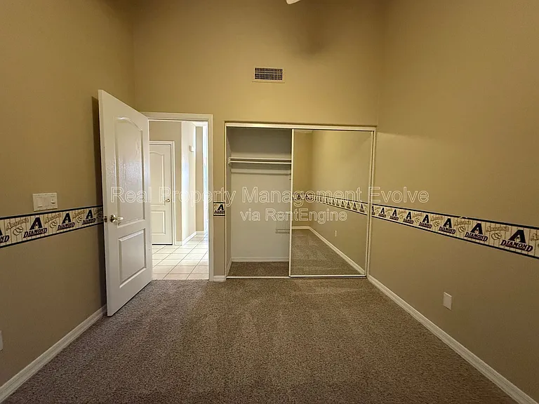 3646 N Katmai — Photo 27