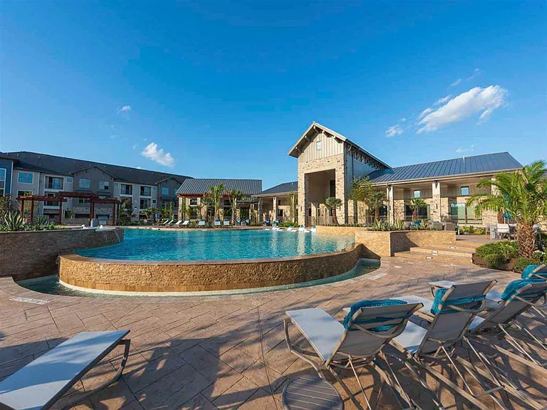 The Pointe at Valley Ranch Town Center — Photo 37