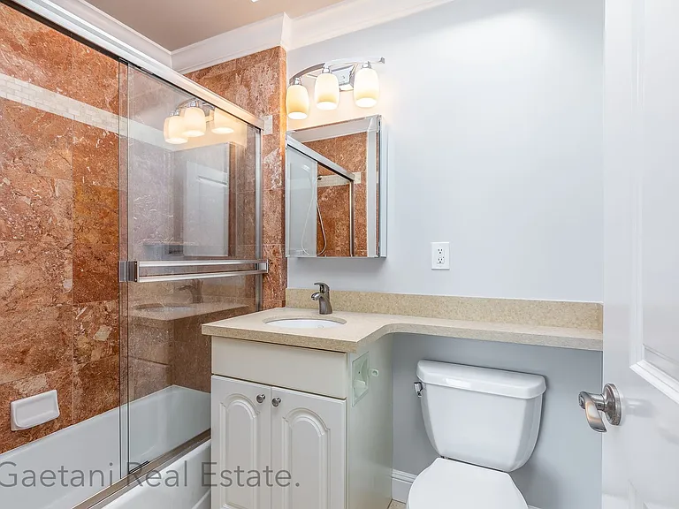 2266 Washington St #341R — Photo 11