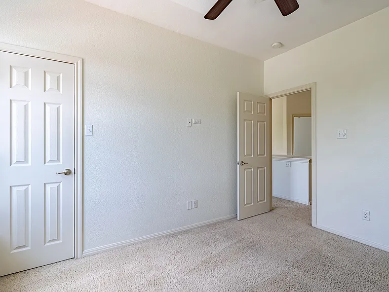 1101 E Parmer Ln #121 — Photo 14