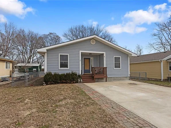 516 Park St, Linwood, KS 66052